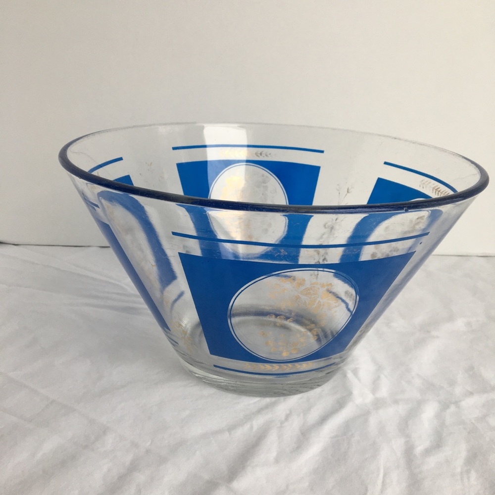 Mid-Century Hazel Atlas Chip Bowl